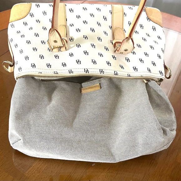 Dooney & Bourke Signature Canvas Leather Shoulder Bag Good Condition - Picture 8 of 16